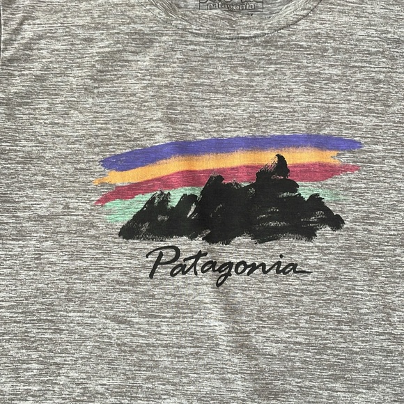 Patagonia Women’s Capilene Cool Daily Graphic T-Short EUC Sz S - Picture 3 of 8